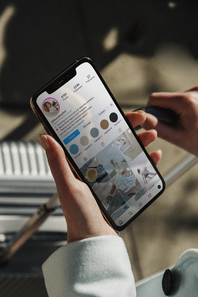 The Mindful Marketer: 50 Strategic Instagram Portrait Templates (MRR & PLR) Boundless PLR